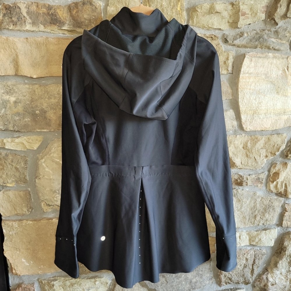 Lululemon Sleet Sprinter Jacket 6 Black Rain